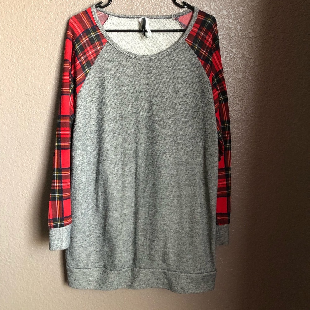 Long sleeve thin plaid sweater